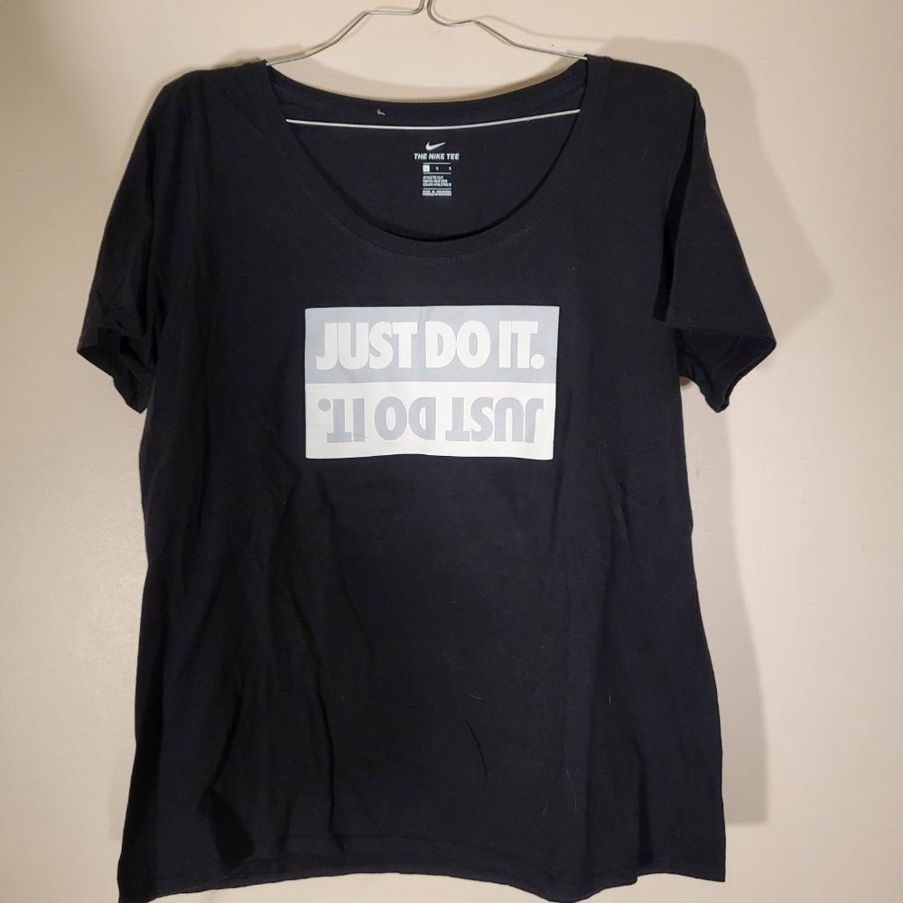 Nike just do it t shirt large